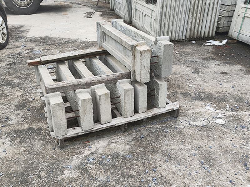 Cementa kompozītmateriāla margas